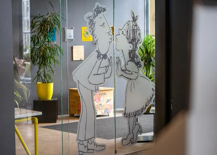Hotel Schani Hauptbahnhof 4*
