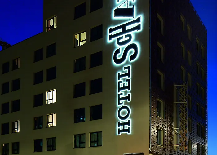 Schani Hauptbahnhof 4*