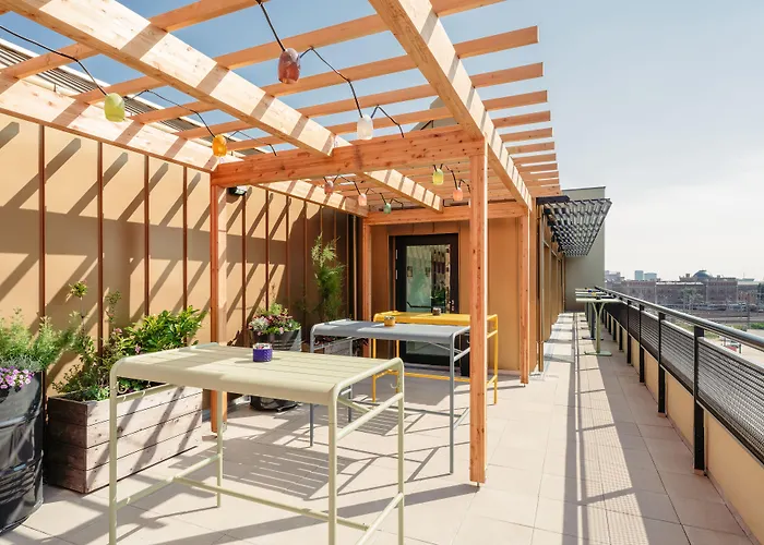 Hotel Schani Hauptbahnhof 4*