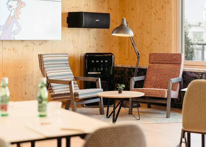 Hotel Schani Hauptbahnhof 4*